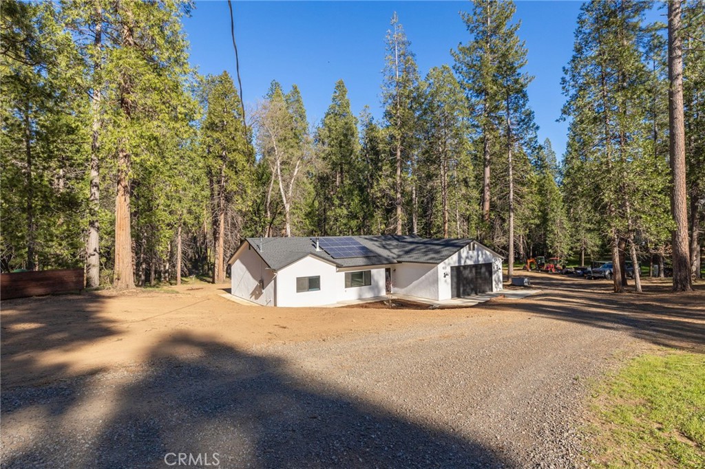 36273 Finegold Creek, North Fork, CA 93643