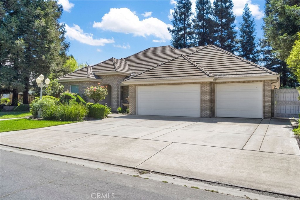 5025 W Birch, Fresno, CA 93722