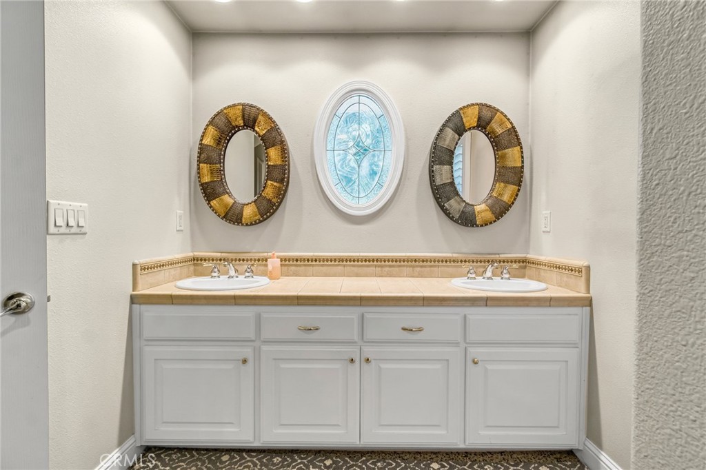 5025 W Birch, Fresno, CA 93722