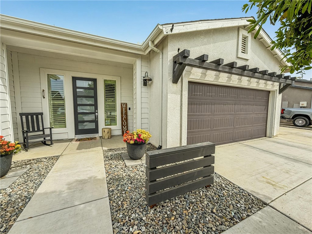 9218 Manor Glen, Shafter, CA 93263