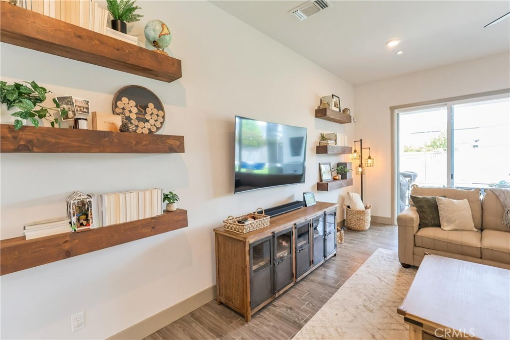 9218 Manor Glen, Shafter, CA 93263