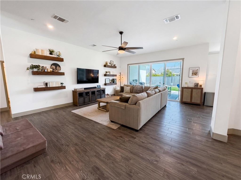 9218 Manor Glen, Shafter, CA 93263