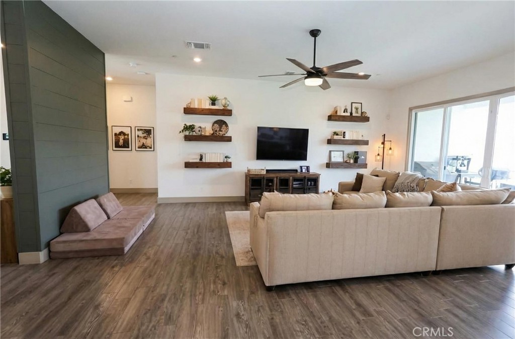 9218 Manor Glen, Shafter, CA 93263