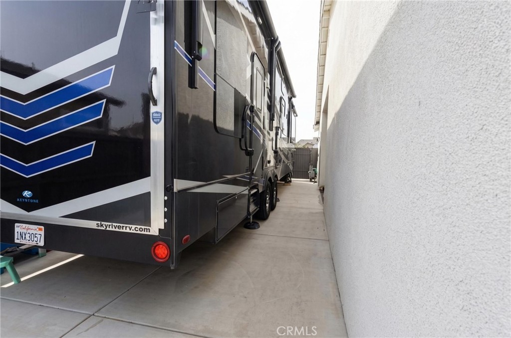 9218 Manor Glen, Shafter, CA 93263