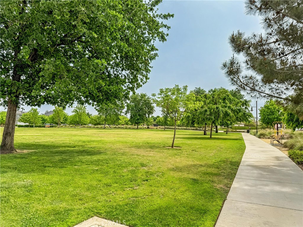 9218 Manor Glen, Shafter, CA 93263