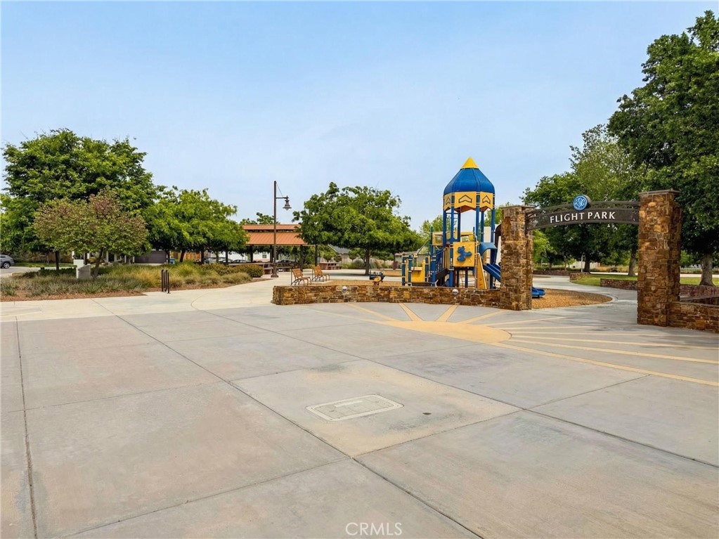 9218 Manor Glen, Shafter, CA 93263