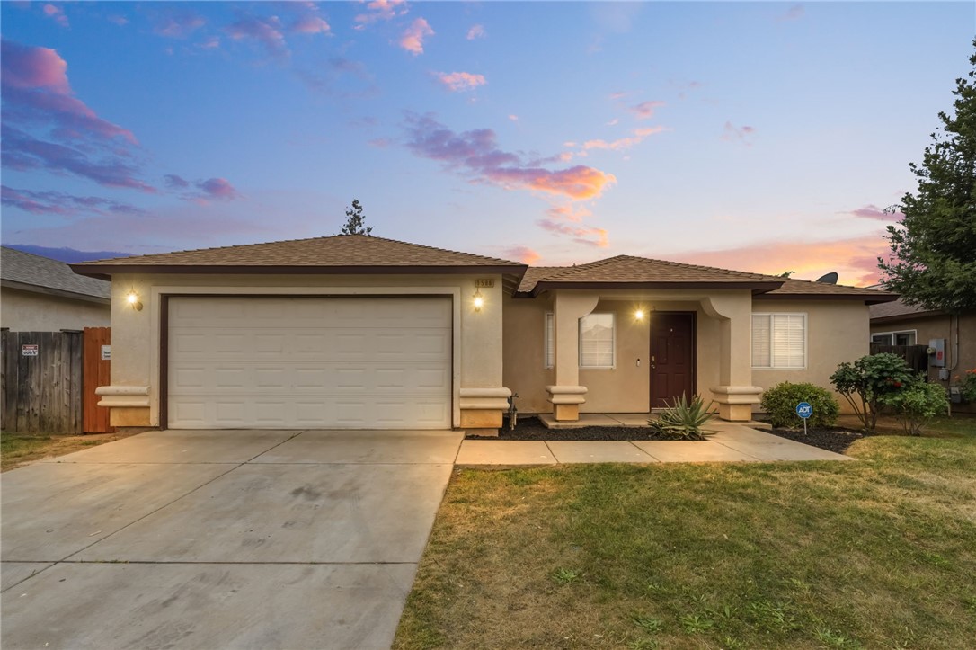 1588 Michoacan Ct, Madera, CA 93638