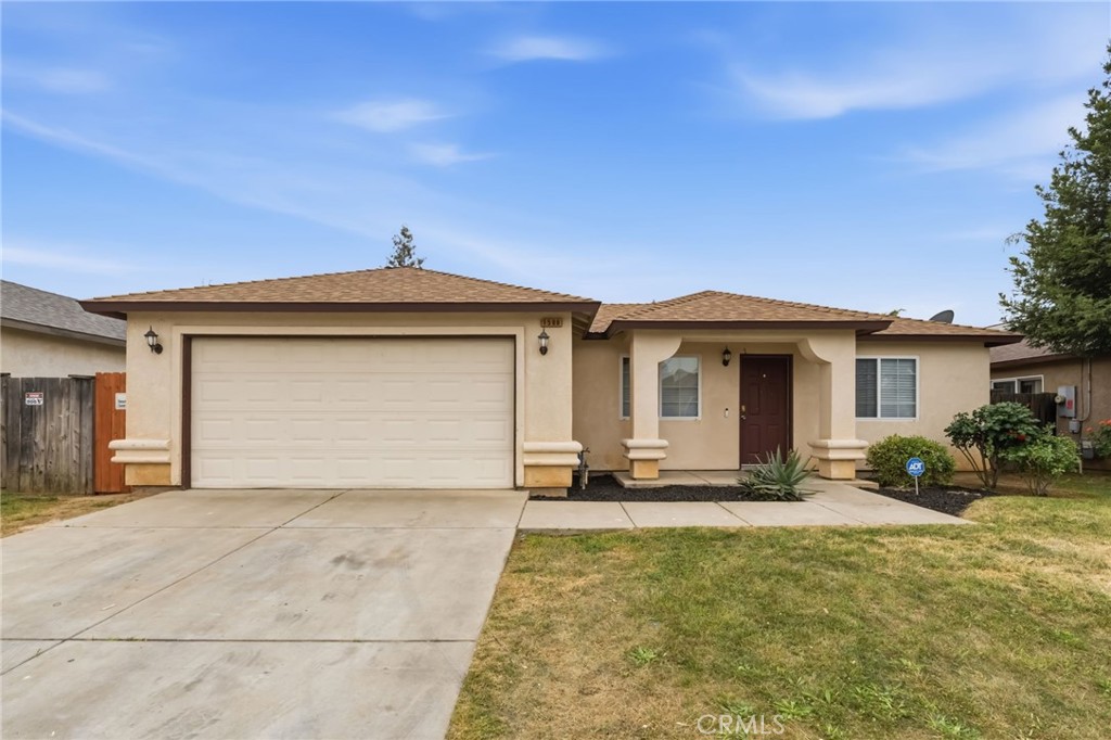 1588 Michoacan Ct, Madera, CA 93638