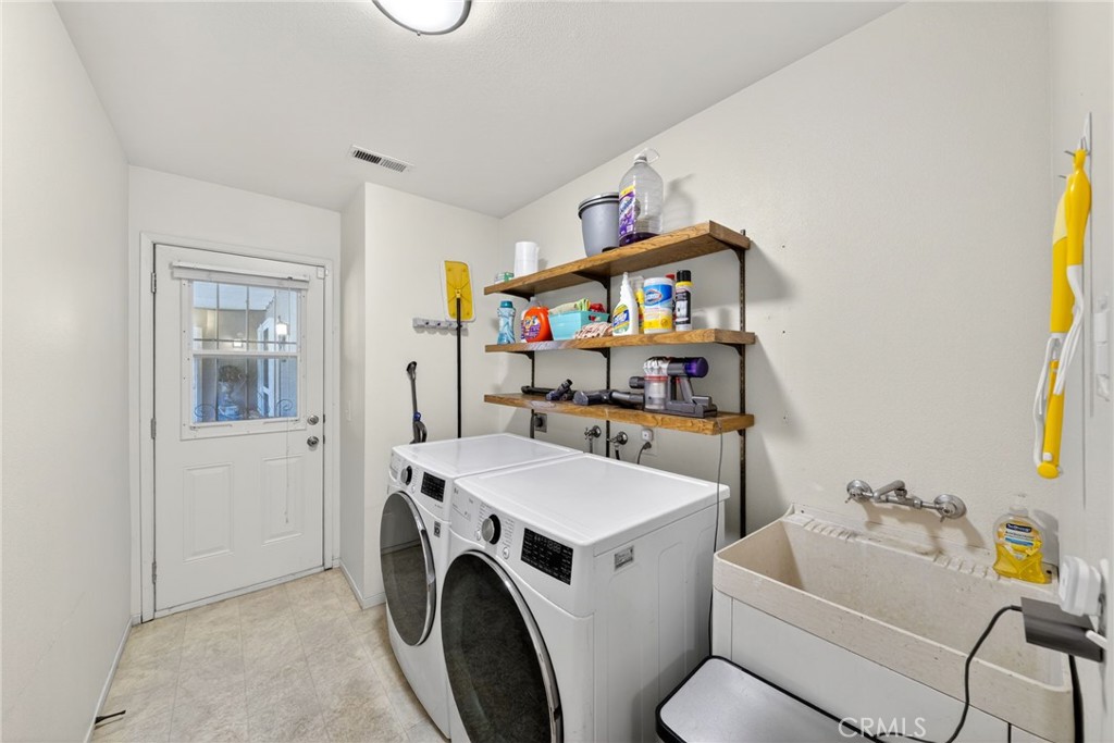 2433 W 3rd, Madera, CA 93637