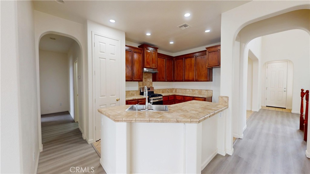 2555 S Lind, Fresno, CA 93725