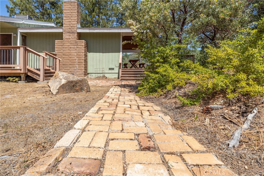 54481 Pinchot Dr., North Fork, CA 93643