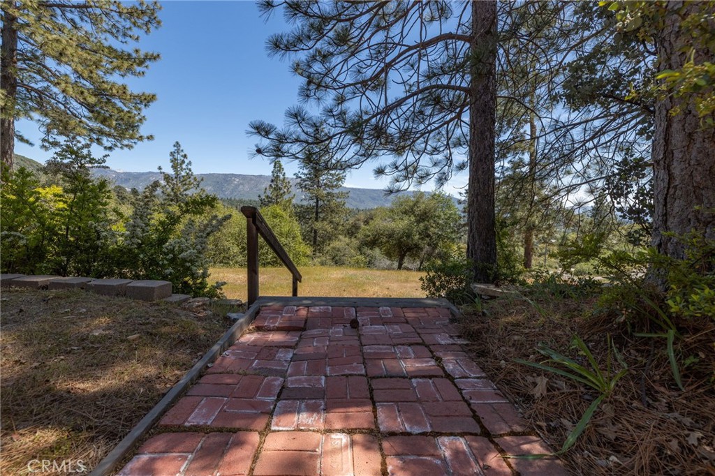 54481 Pinchot Dr., North Fork, CA 93643