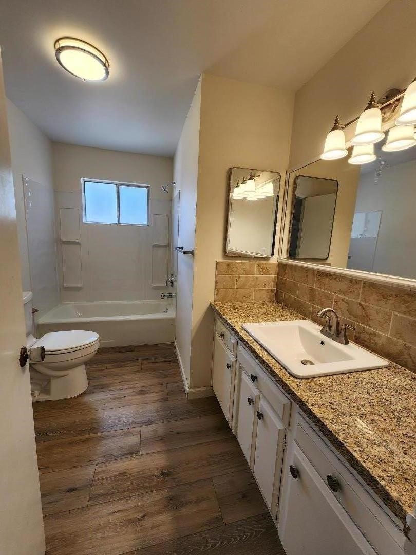 8831 E Herndon Ave, Clovis, CA 93619