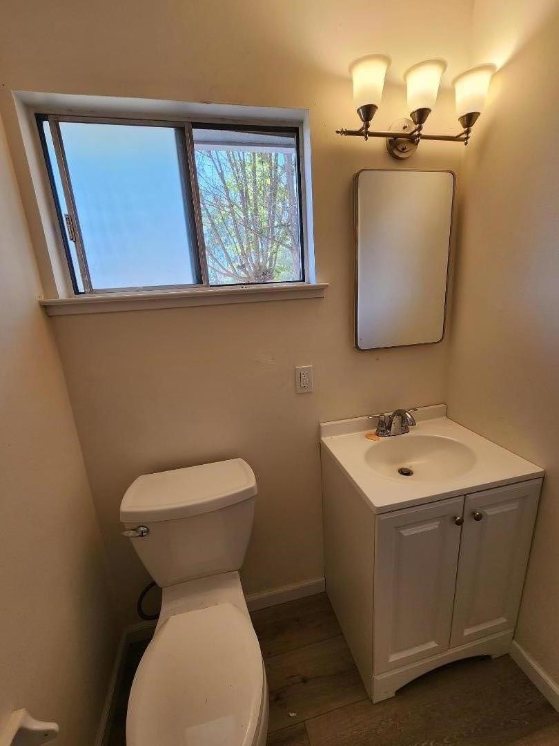 8831 E Herndon Ave, Clovis, CA 93619