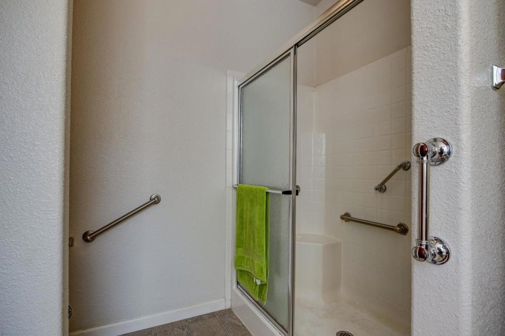 17997 Del Puerto Canyon Rd, Patterson, CA 95363