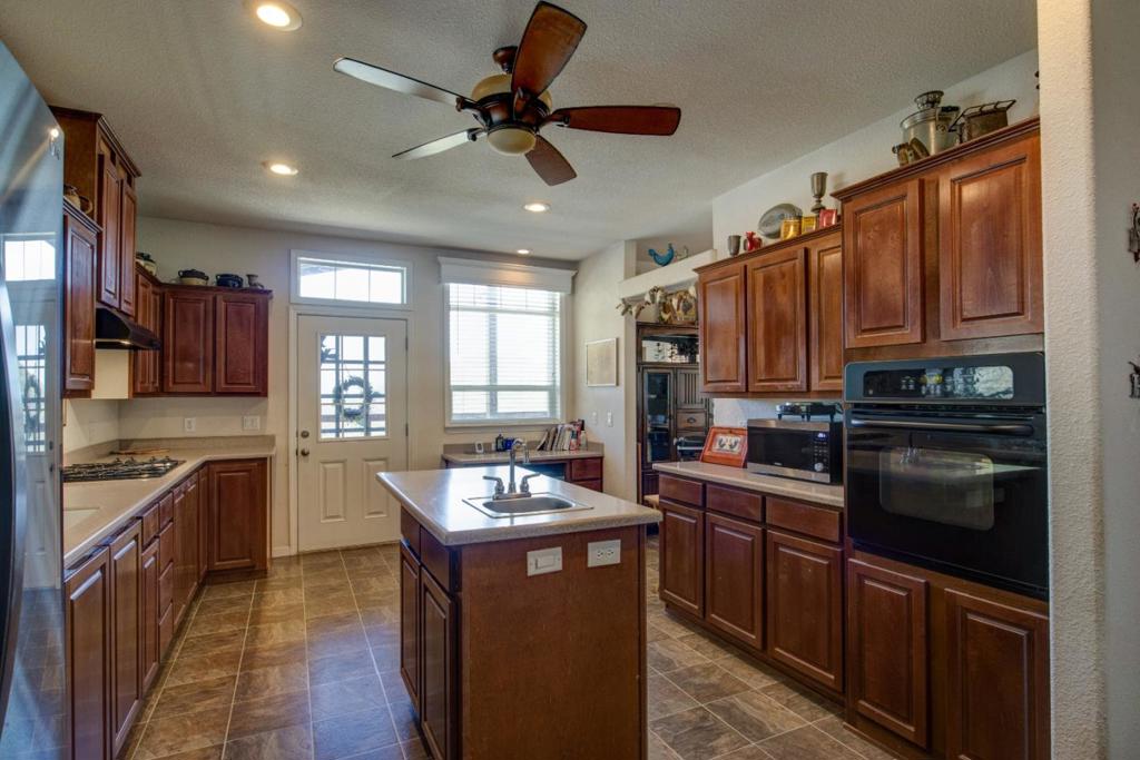 17997 Del Puerto Canyon Rd, Patterson, CA 95363