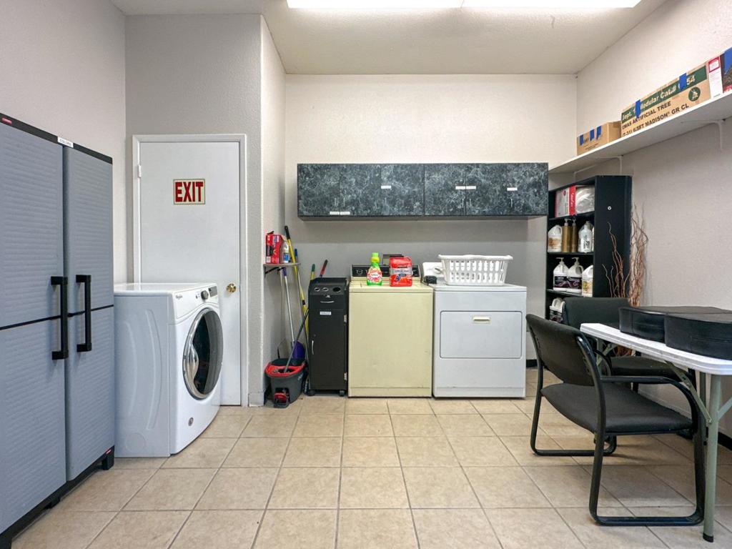 2531 2531 E Whitmore Ave, Ceres, CA 95307