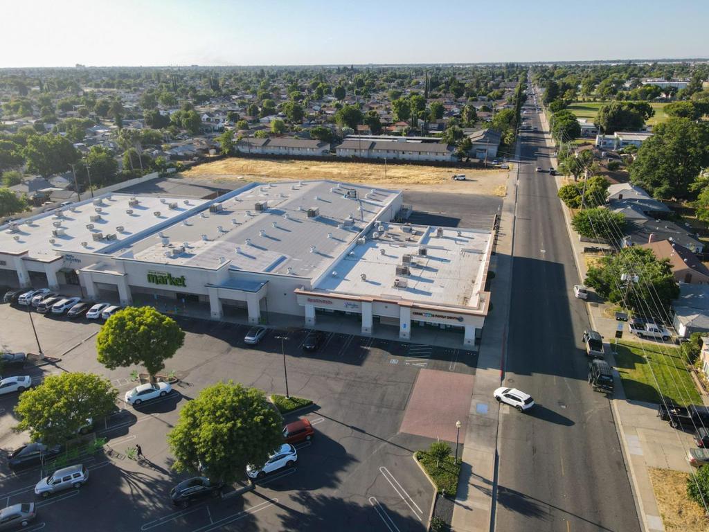 2531 2531 E Whitmore Ave, Ceres, CA 95307