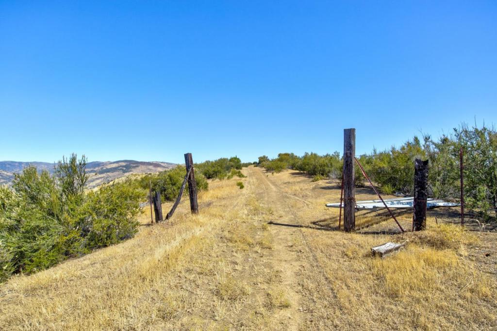 14600 Del Puerto Canyon Rd, Newman, CA 95360