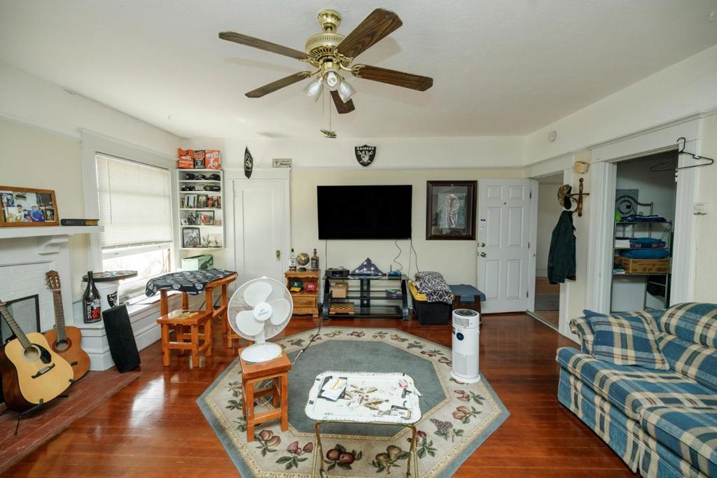 2523 5th St, Ceres, CA 95307