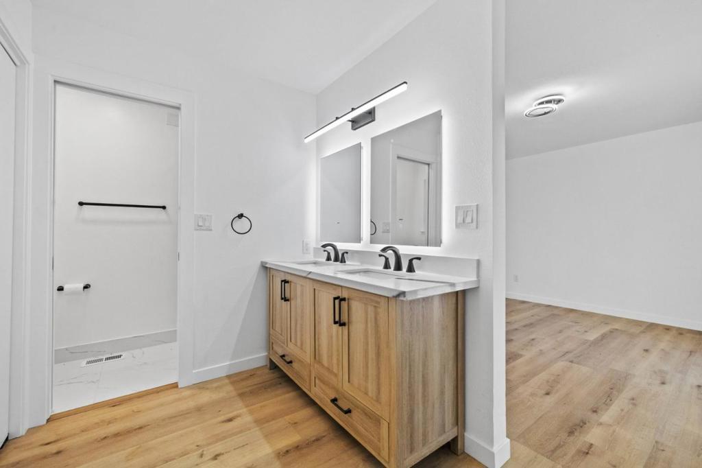 19501 Chaffee Cir, Groveland, CA 95321