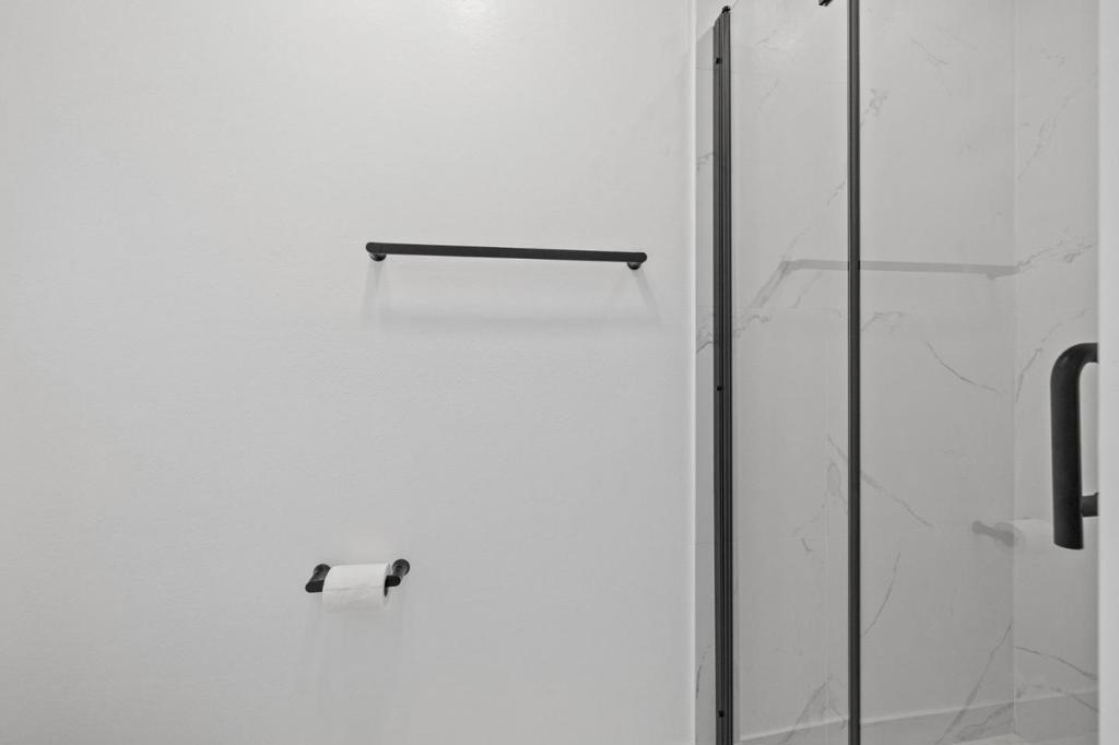 19501 Chaffee Cir, Groveland, CA 95321