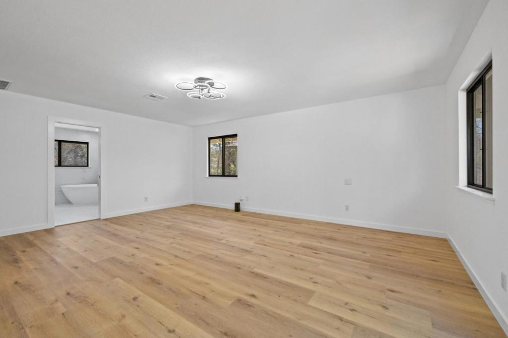 19501 Chaffee Cir, Groveland, CA 95321