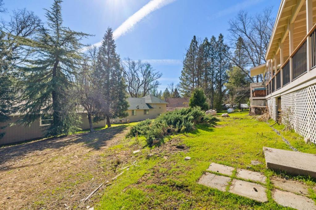 19501 Chaffee Cir, Groveland, CA 95321