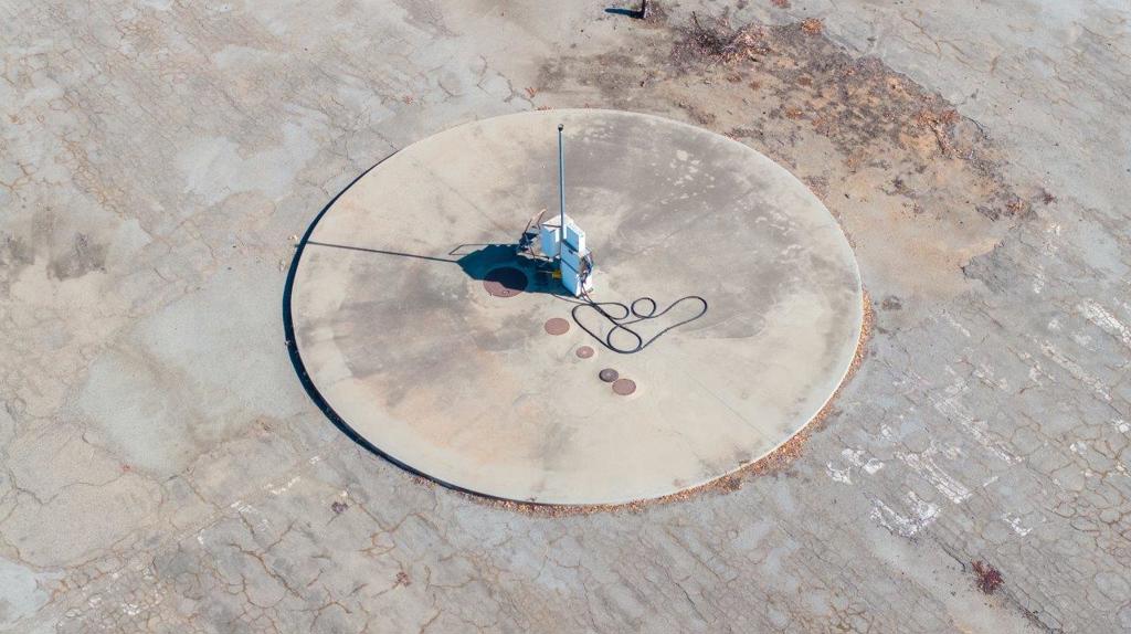 23500 Eckert Field Airport (1Q1) Avenue 204, Strathmore, CA 93267