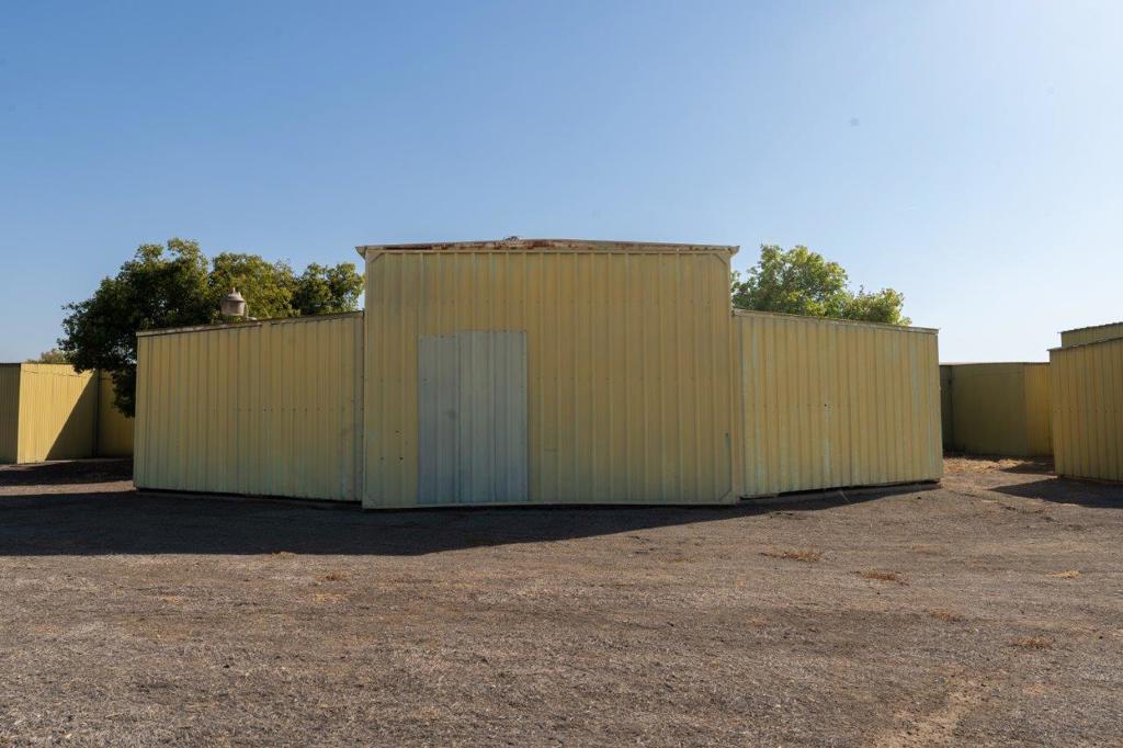 23500 Eckert Field Airport (1Q1) Avenue 204, Strathmore, CA 93267