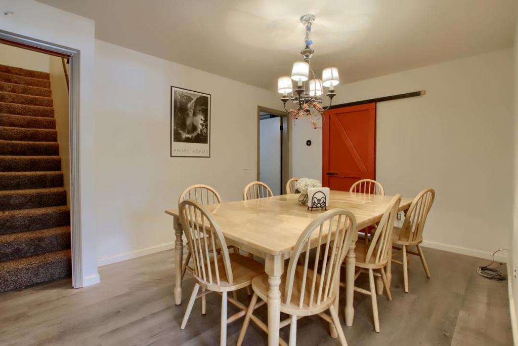 1144 Railroad Ln, Fish Camp, CA 93623