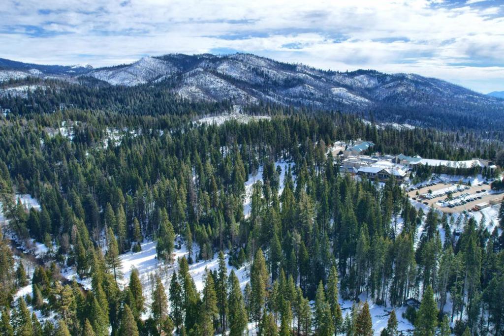 1144 Railroad Ln, Fish Camp, CA 93623