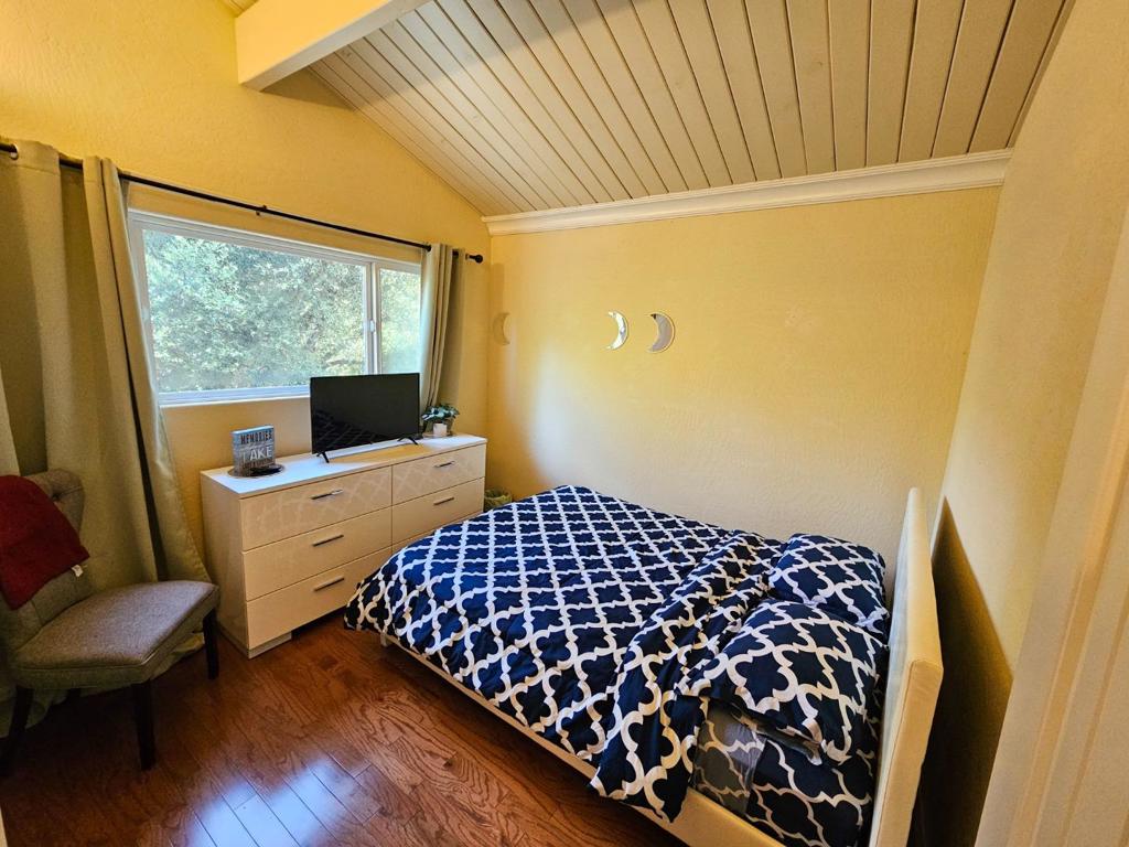 19418 Ferretti Rd, Groveland, CA 95321