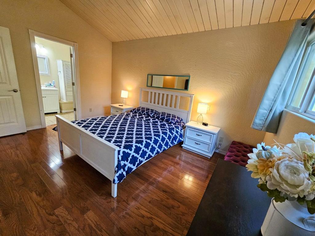 19418 Ferretti Rd, Groveland, CA 95321