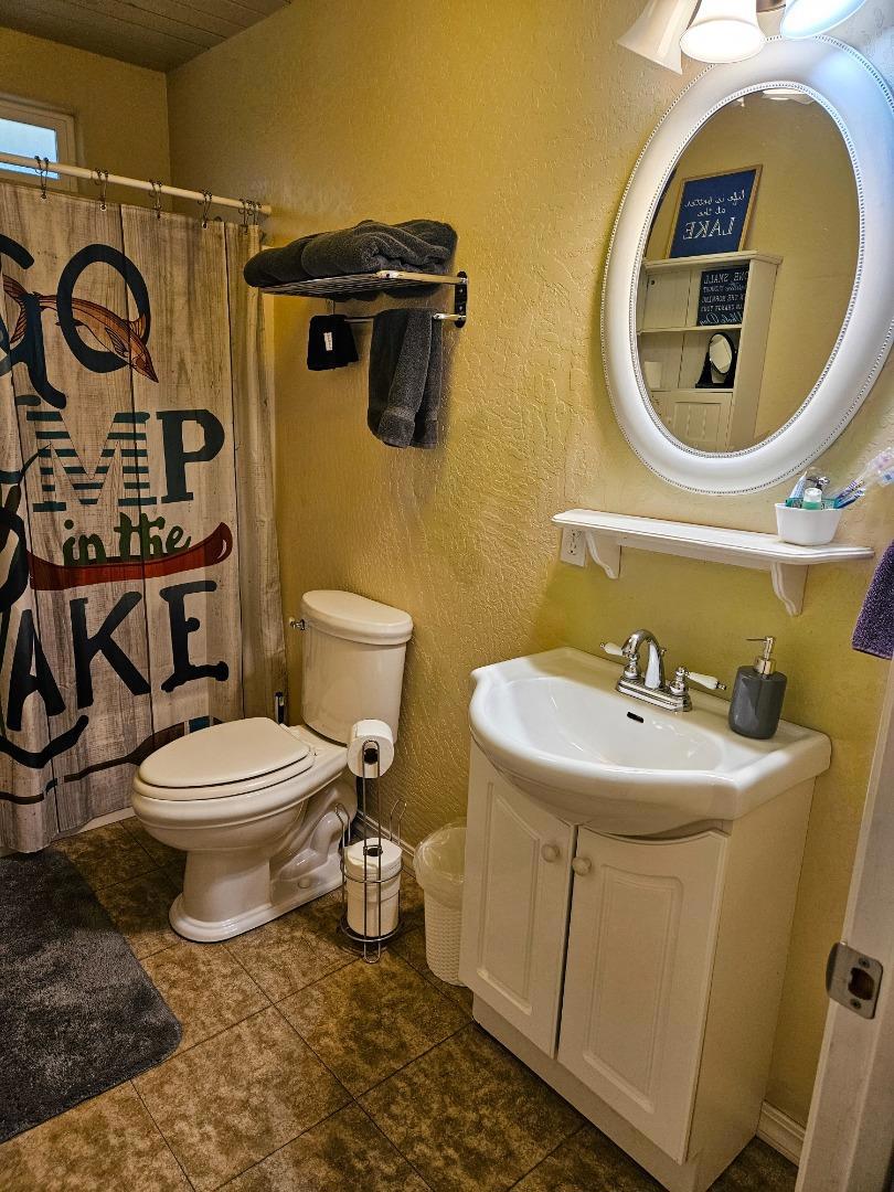 19418 Ferretti Rd, Groveland, CA 95321