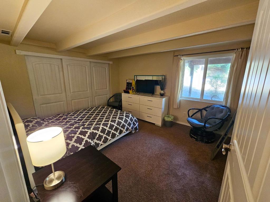 19418 Ferretti Rd, Groveland, CA 95321