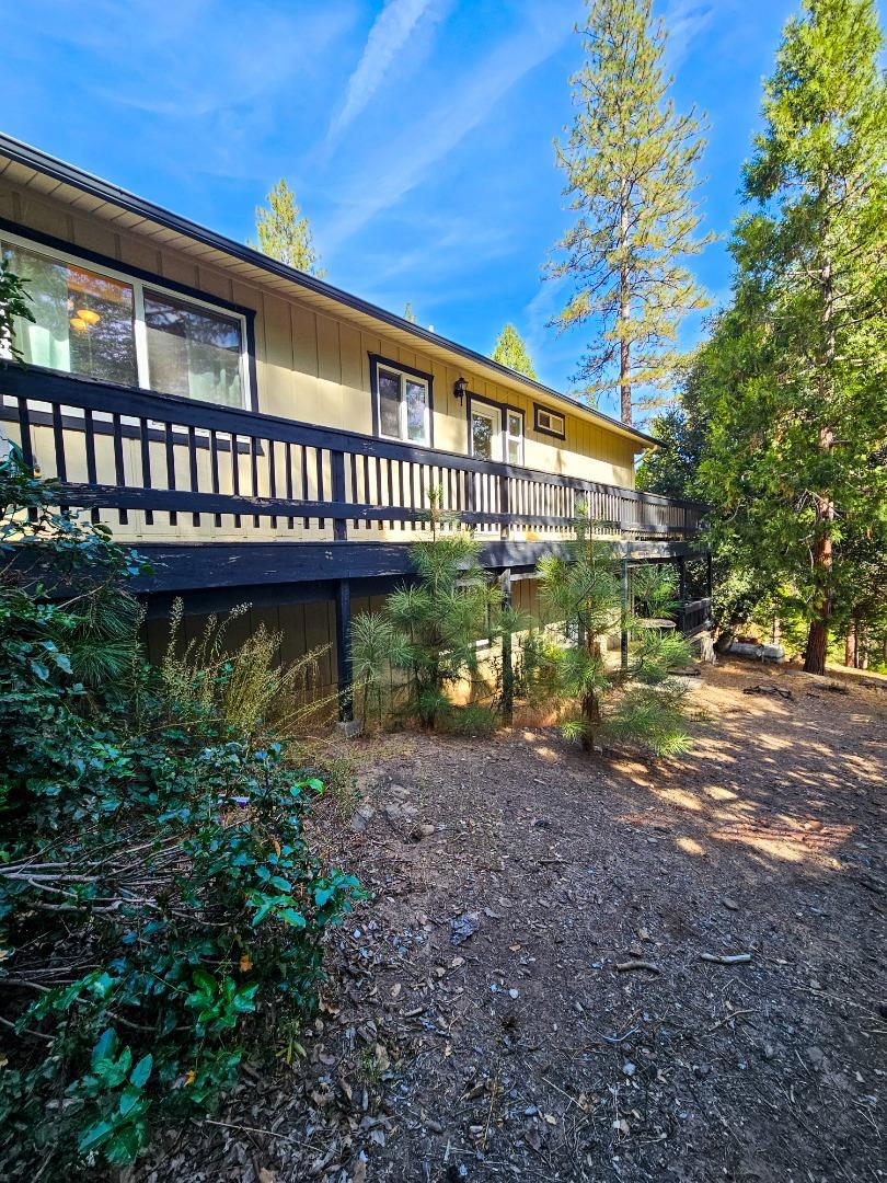 19418 Ferretti Rd, Groveland, CA 95321