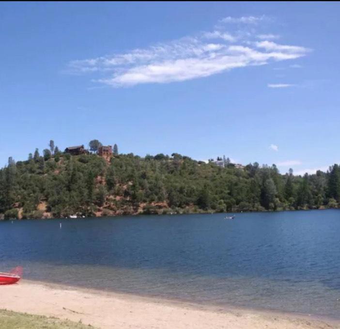 19418 Ferretti Rd, Groveland, CA 95321