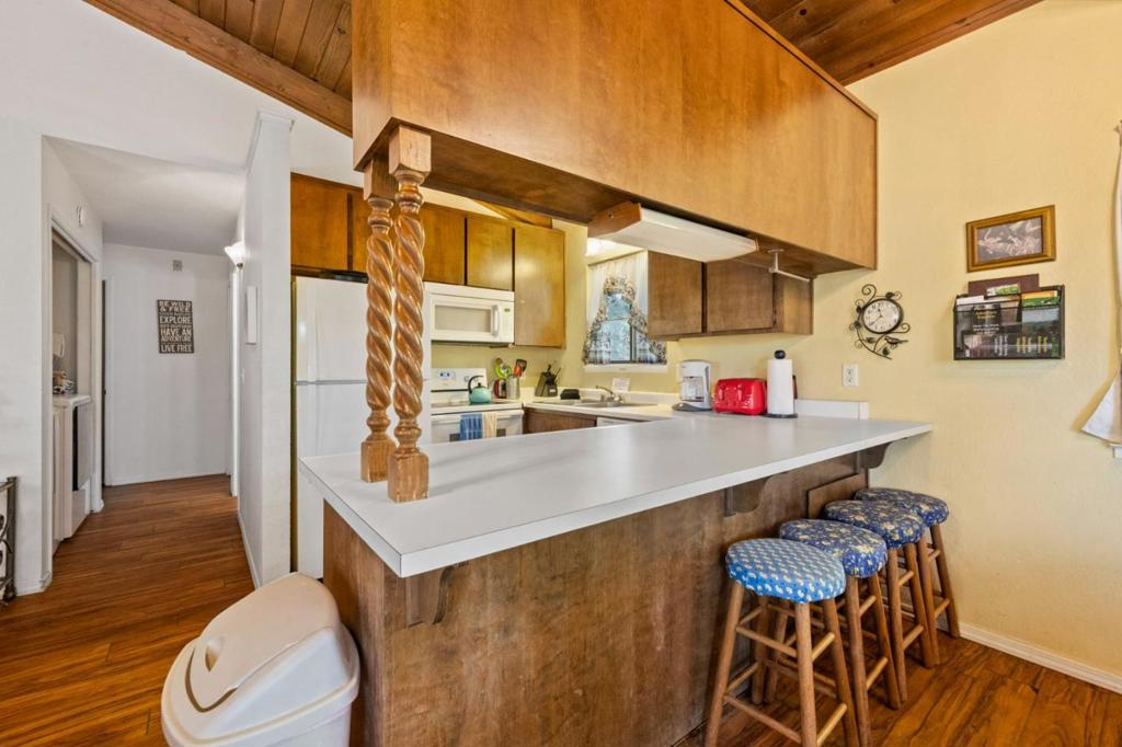 19935 Pine Mountain Dr, Groveland, CA 95321