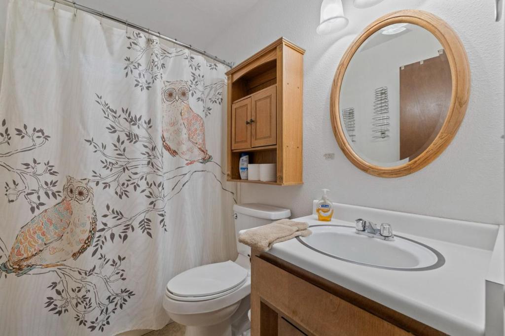 19935 Pine Mountain Dr, Groveland, CA 95321