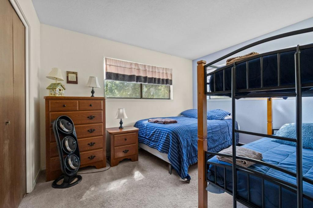 19935 Pine Mountain Dr, Groveland, CA 95321