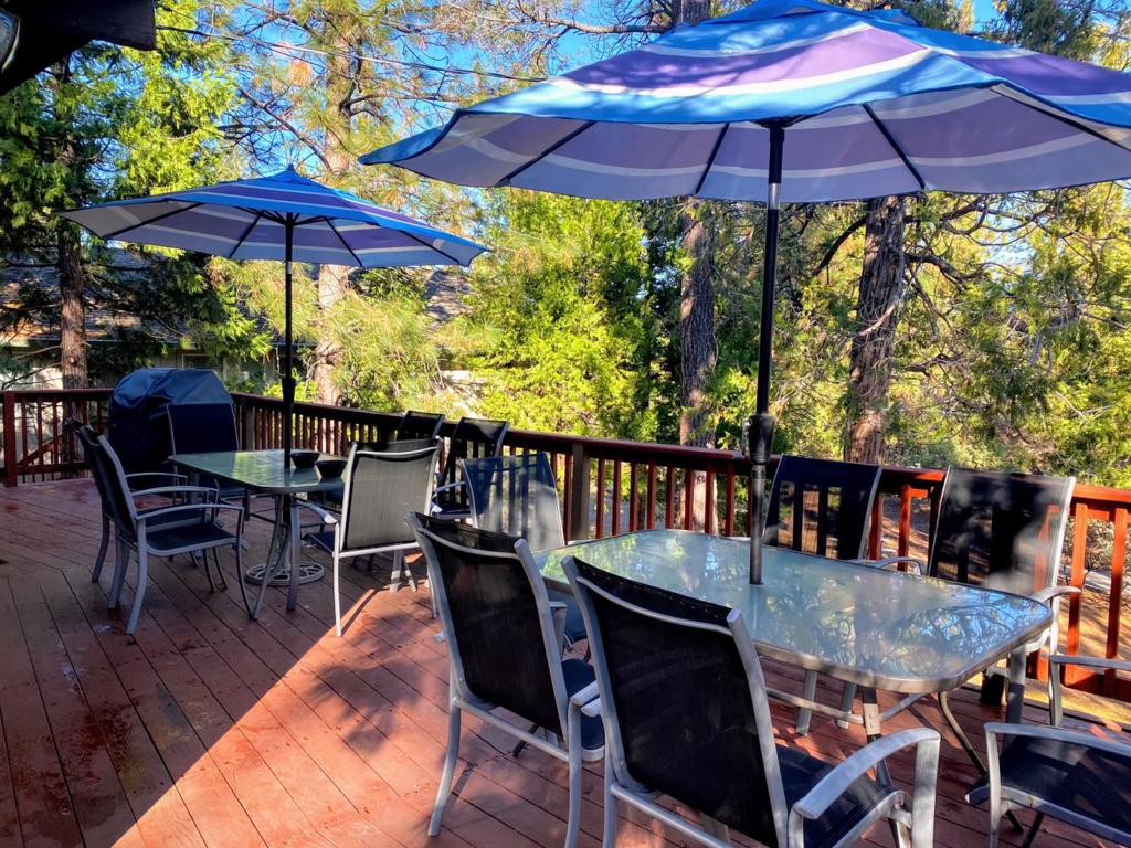 19935 Pine Mountain Dr, Groveland, CA 95321