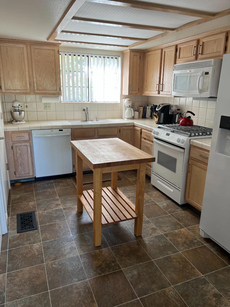 40586 Saddleback Rd, Bass Lake, CA 93604