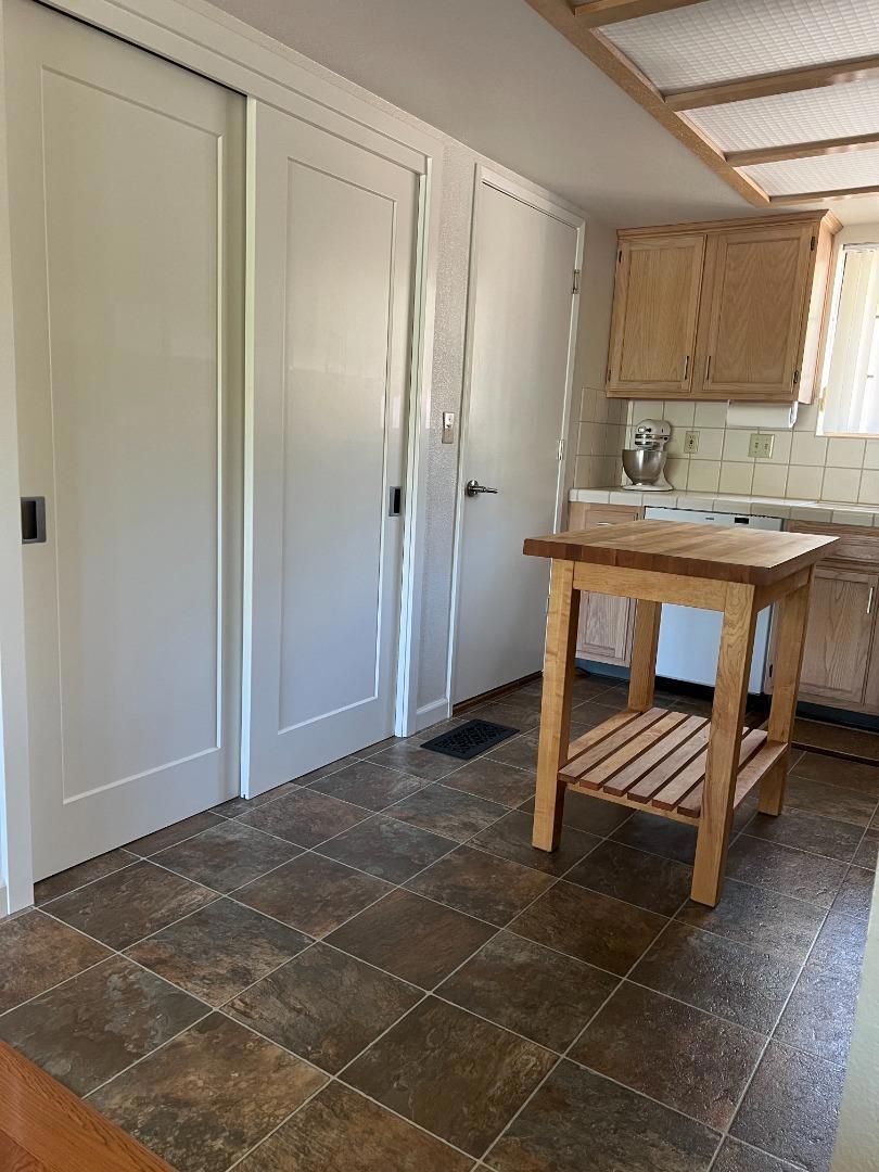 40586 Saddleback Rd, Bass Lake, CA 93604