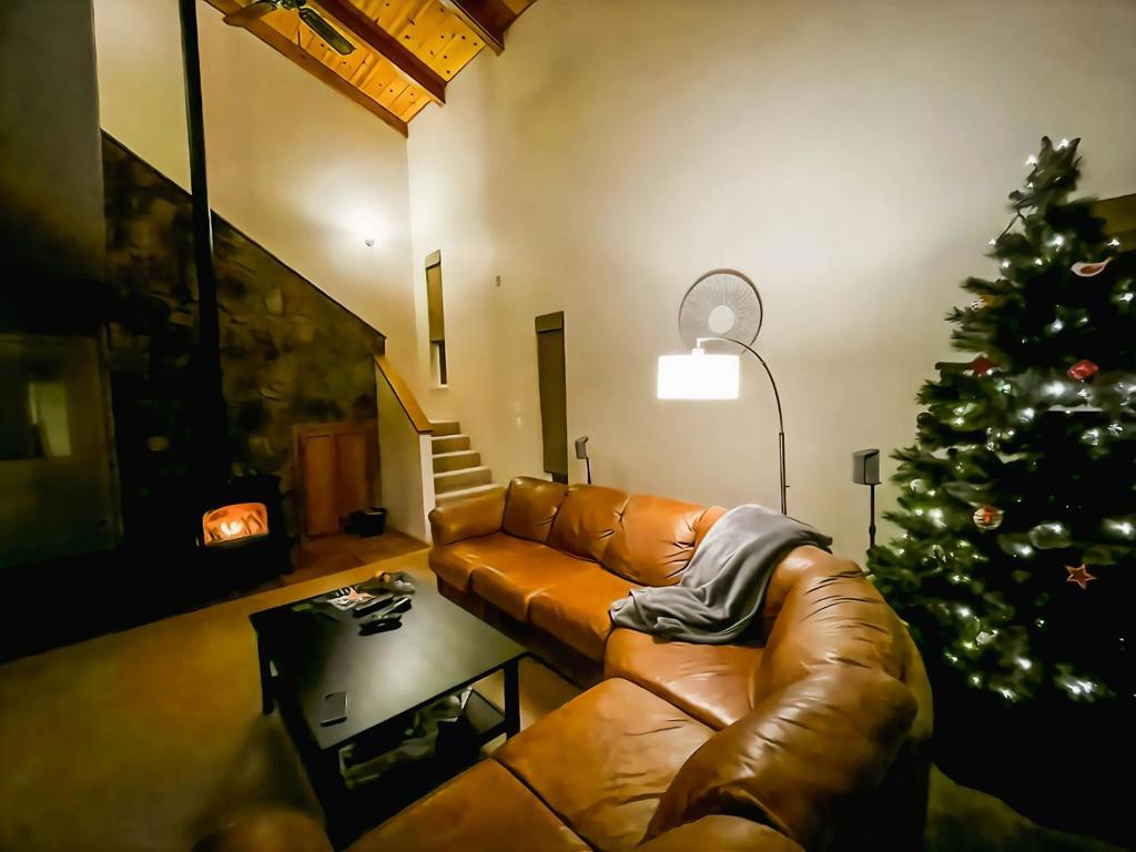 13069 Wells Fargo Dr, Groveland, CA 95321