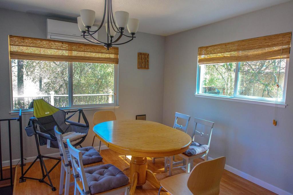 13069 Wells Fargo Dr, Groveland, CA 95321