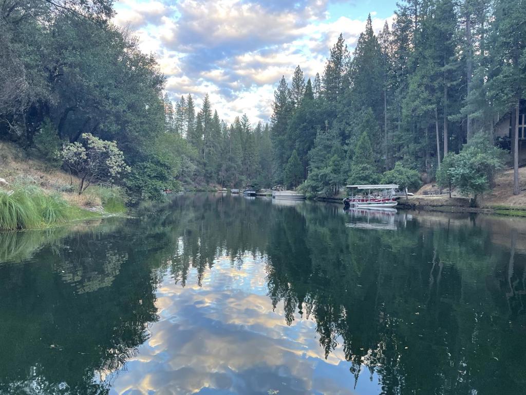 13069 Wells Fargo Dr, Groveland, CA 95321