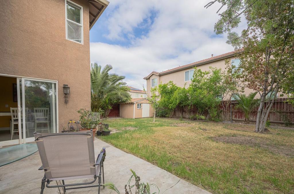 1416 San Rafael St, Los Banos, CA 93635