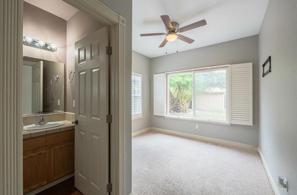 1416 San Rafael St, Los Banos, CA 93635