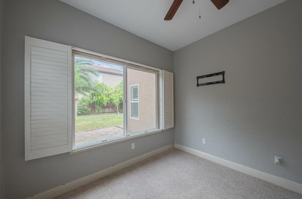 1416 San Rafael St, Los Banos, CA 93635